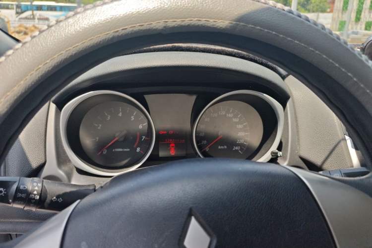 Used Mitsubishi ASX 2013 2.0L CVT Two-Wheel Drive Elite Edition Instrument Cluster