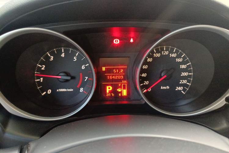 Used Mitsubishi ASX 2013 2.0L CVT Two-Wheel Drive Elite Edition Instrument Cluster