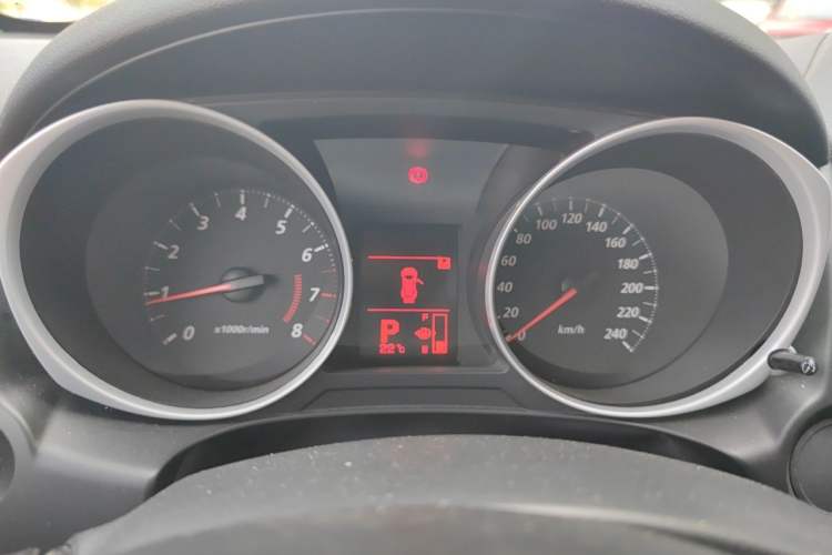 Used Mitsubishi ASX 2013 2.0L CVT Two-Wheel Drive Elite Edition Instrument Cluster