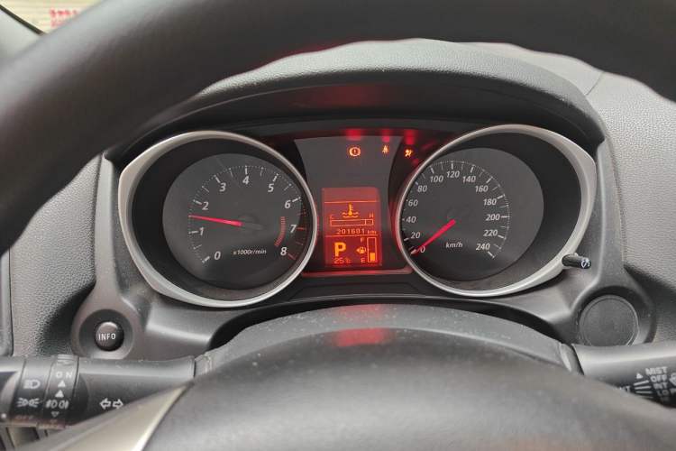 Used Mitsubishi ASX 2013 2.0L CVT Two-Wheel Drive Elite Edition Instrument Cluster
