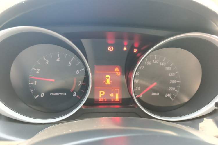 Used Mitsubishi ASX 2013 2.0L CVT Two-Wheel Drive Elite Edition Instrument Cluster