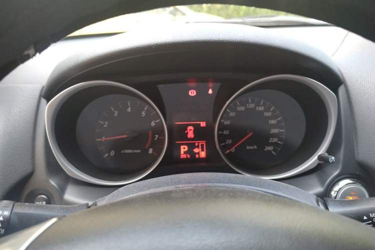 Used Mitsubishi ASX 2013 2.0L CVT Two-Wheel Drive Elite Edition Instrument Cluster