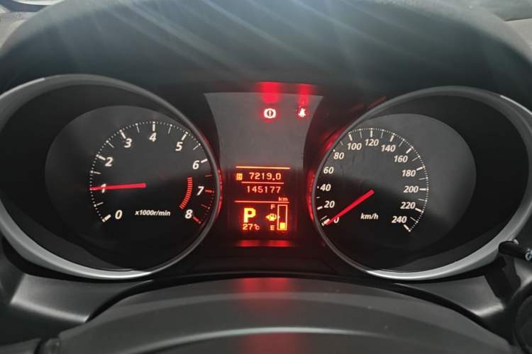 Used Mitsubishi ASX 2013 2.0L CVT Two-Wheel Drive Elite Edition Instrument Cluster