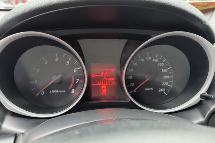 Used Mitsubishi ASX 2013 2.0L CVT Two-Wheel Drive Elite Edition Instrument Cluster