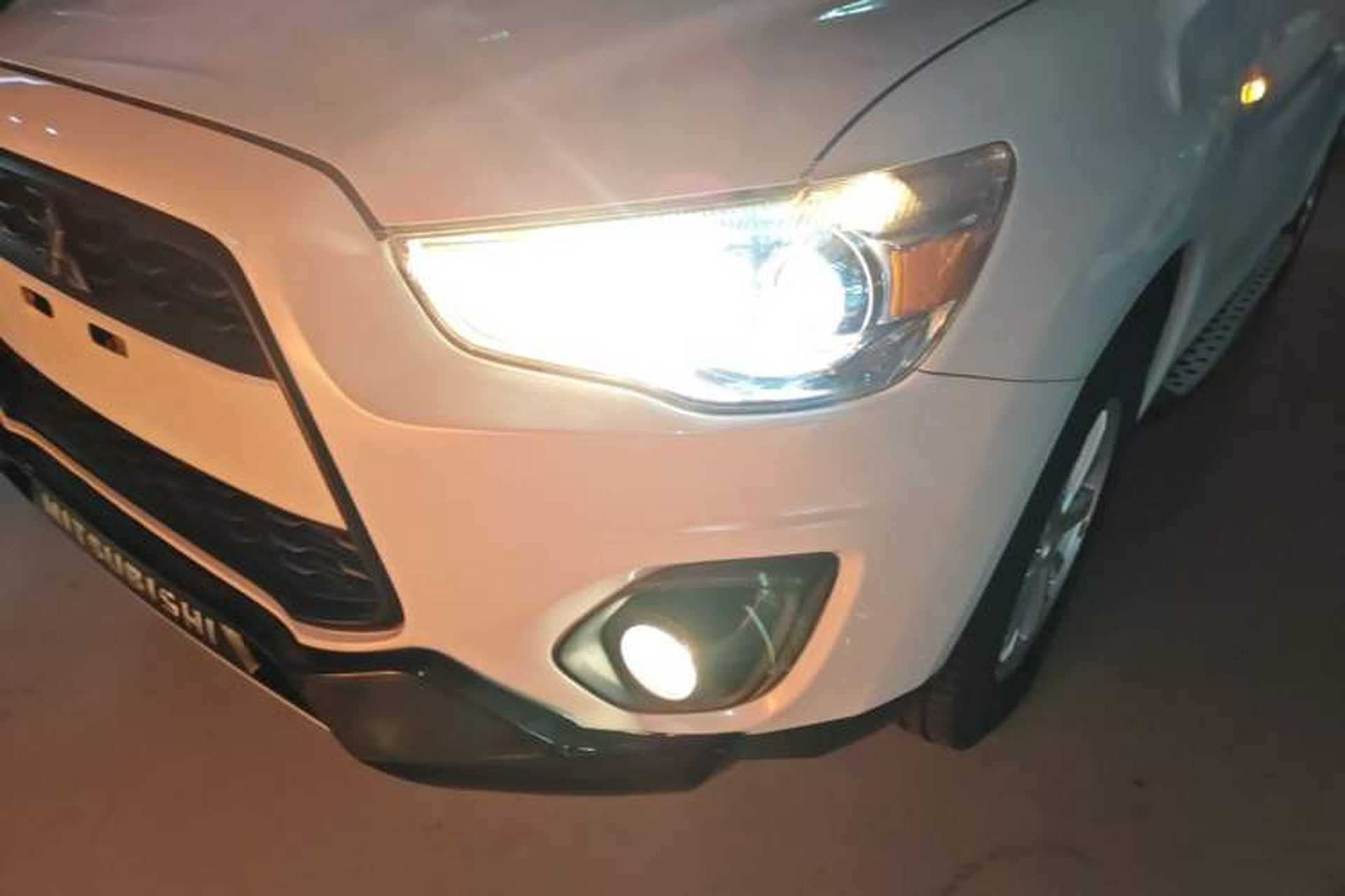 Used Mitsubishi ASX 2013 2.0L CVT Two-Wheel Drive Elite Edition Left Front Headlight