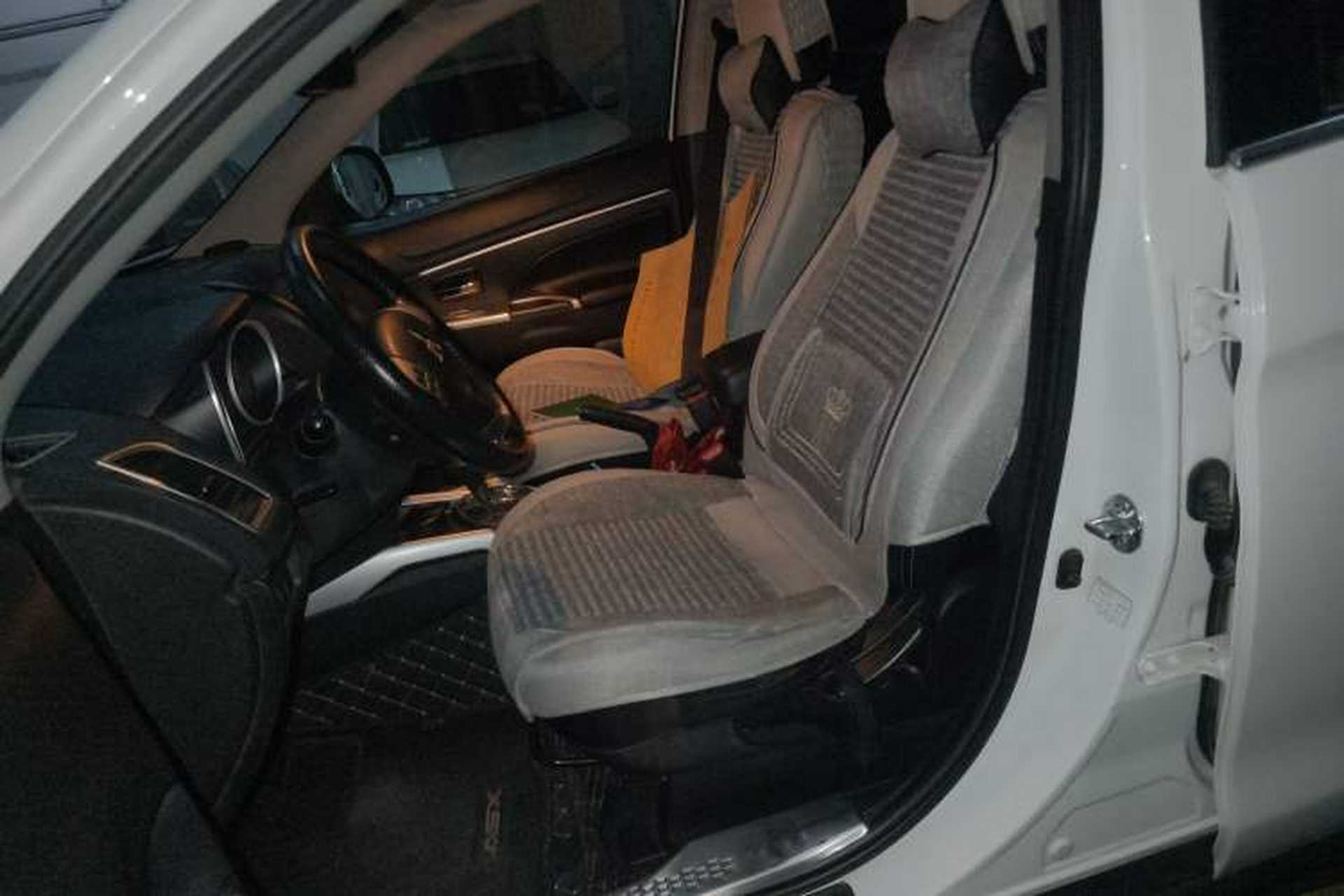 Used Mitsubishi ASX 2013 2.0L CVT Two-Wheel Drive Elite Edition Left Front Seat
