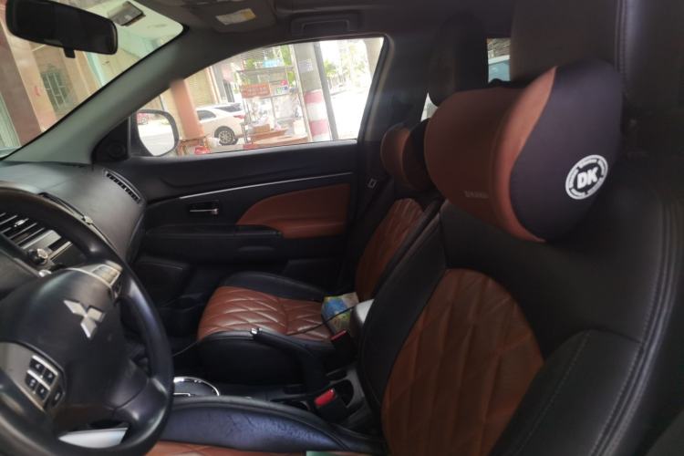 Used Mitsubishi ASX 2013 2.0L CVT Four-Wheel Drive Premium Edition Left Front Seat