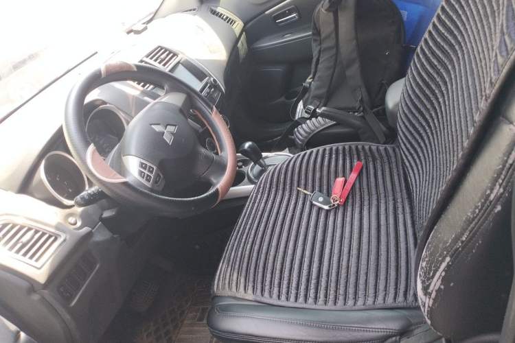 Used Mitsubishi ASX 2013 2.0L CVT Two-Wheel Drive Elite Edition Left Front Seat