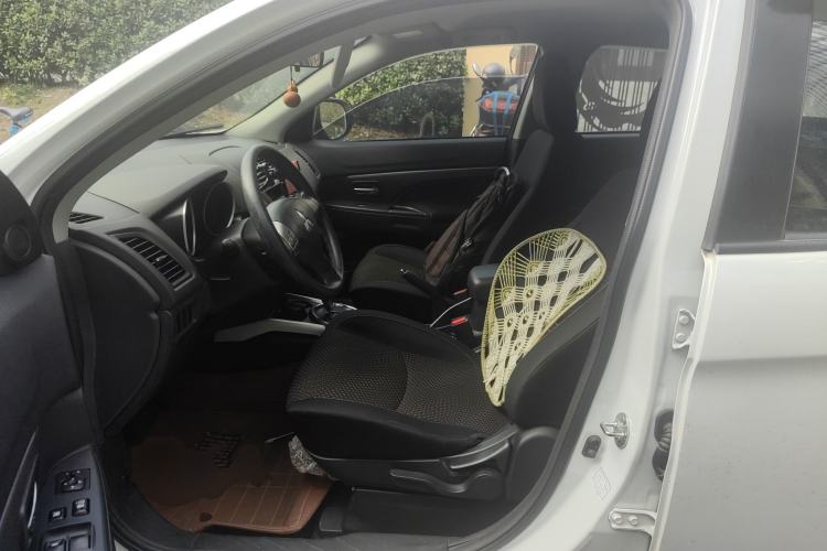 Used Mitsubishi ASX 2013 2.0L CVT Two-Wheel Drive Elite Edition Left Front Seat