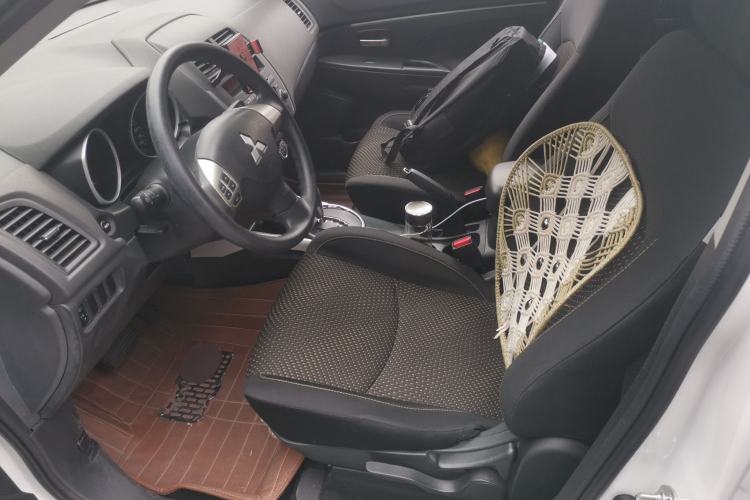 Used Mitsubishi ASX 2013 2.0L CVT Two-Wheel Drive Elite Edition Left Front Seat