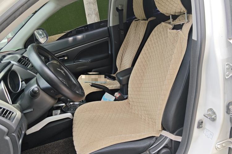 Used Mitsubishi ASX 2013 2.0L CVT Two-Wheel Drive Elite Edition Left Front Seat