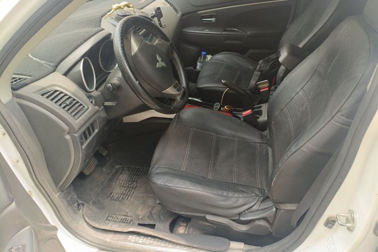 Used Mitsubishi ASX 2013 2.0L CVT Two-Wheel Drive Elite Edition Left Front Seat