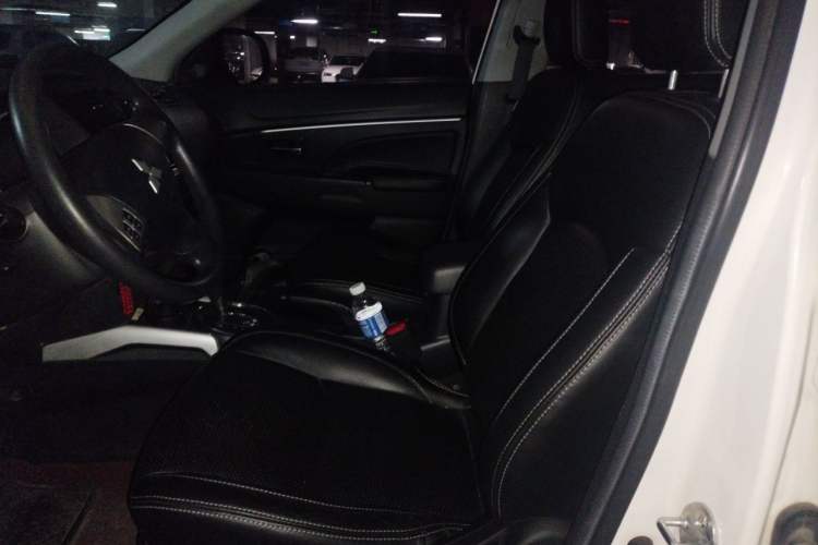 Used Mitsubishi ASX 2013 2.0L CVT Two-Wheel Drive Elite Edition Left Front Seat
