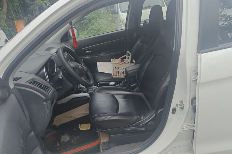 Used Mitsubishi ASX 2013 2.0L CVT Two-Wheel Drive Elite Edition Left Front Seat