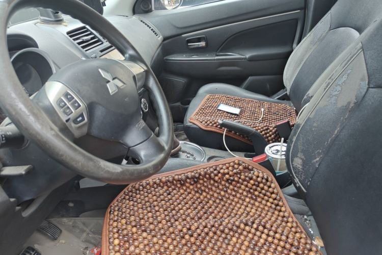 Used Mitsubishi ASX 2013 2.0L CVT Two-Wheel Drive Elite Edition Left Front Seat