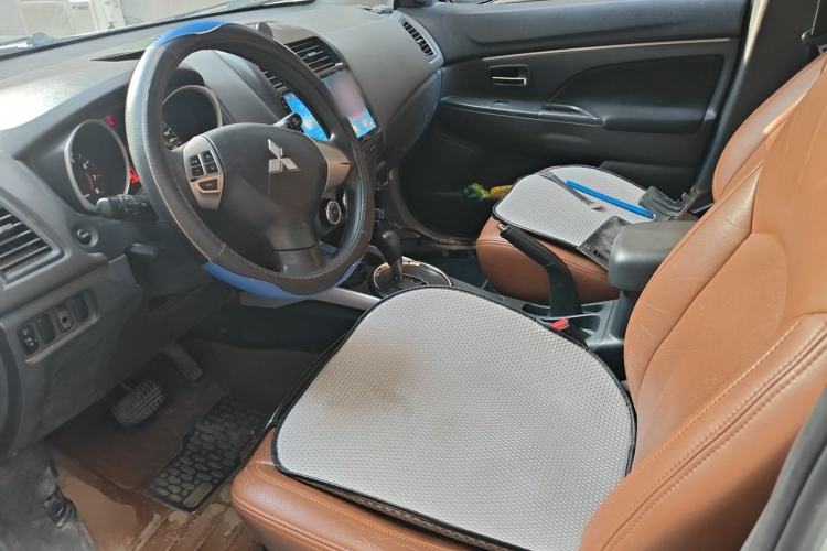 Used Mitsubishi ASX 2013 2.0L CVT Two-Wheel Drive Elite Edition Left Front Seat