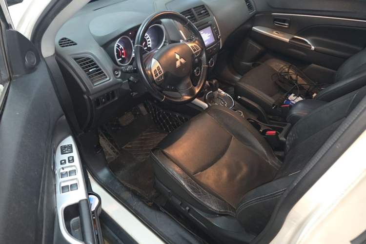 Used Mitsubishi ASX 2013 2.0L CVT 4x4 Flagship Edition Left Front Seat