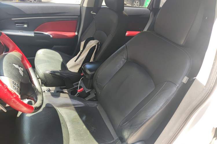 Used Mitsubishi ASX 2013 2.0L CVT Two-Wheel Drive Luxury Edition Left Front Seat
