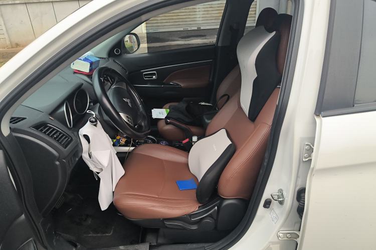 Used Mitsubishi ASX 2013 2.0L CVT Two-Wheel Drive Elite Edition Left Front Seat