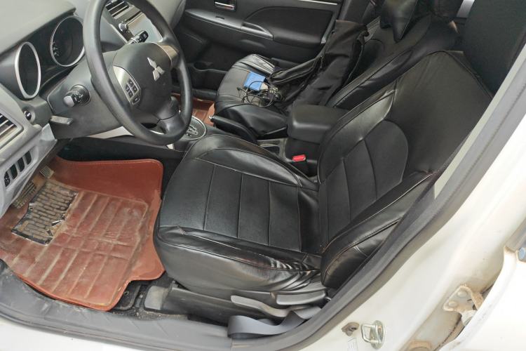 Used Mitsubishi ASX 2013 2.0L CVT Two-Wheel Drive Elite Edition Left Front Seat