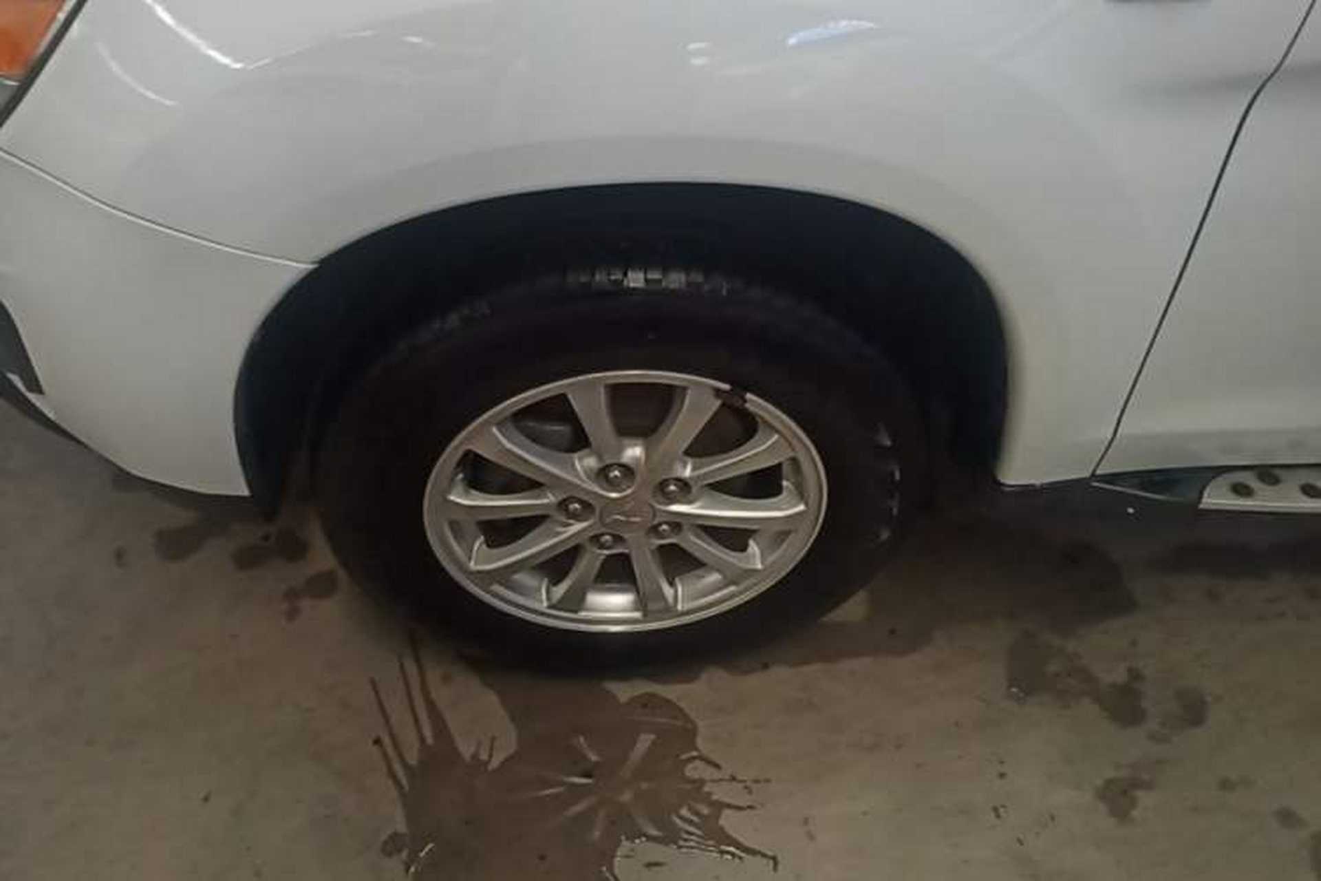 Used Mitsubishi ASX 2013 2.0L CVT Two-Wheel Drive Elite Edition Left Front Wheel Hub