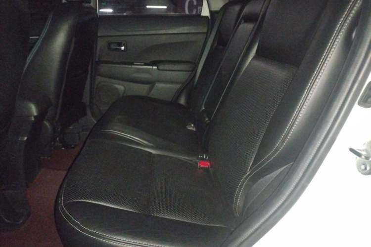 Used Mitsubishi ASX 2013 2.0L CVT Two-Wheel Drive Elite Edition Left Rear Seat