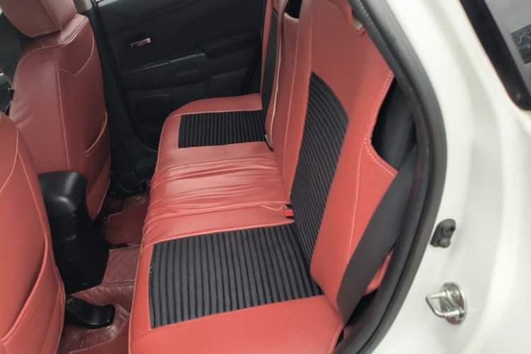 Used Mitsubishi ASX 2013 2.0L CVT Two-Wheel Drive Elite Edition Left Rear Seat