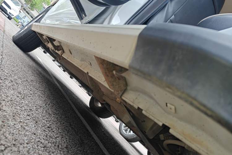 Used Mitsubishi ASX 2013 2.0L CVT Two-Wheel Drive Elite Edition Left Side Sill