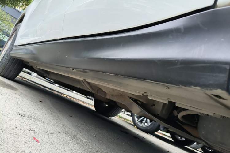 Used Mitsubishi ASX 2013 2.0L CVT Two-Wheel Drive Elite Edition Left Side Sill