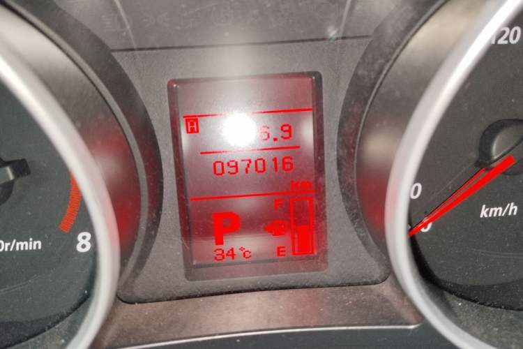 Used Mitsubishi ASX 2013 2.0L CVT Two-Wheel Drive Elite Edition Odometer Close Up