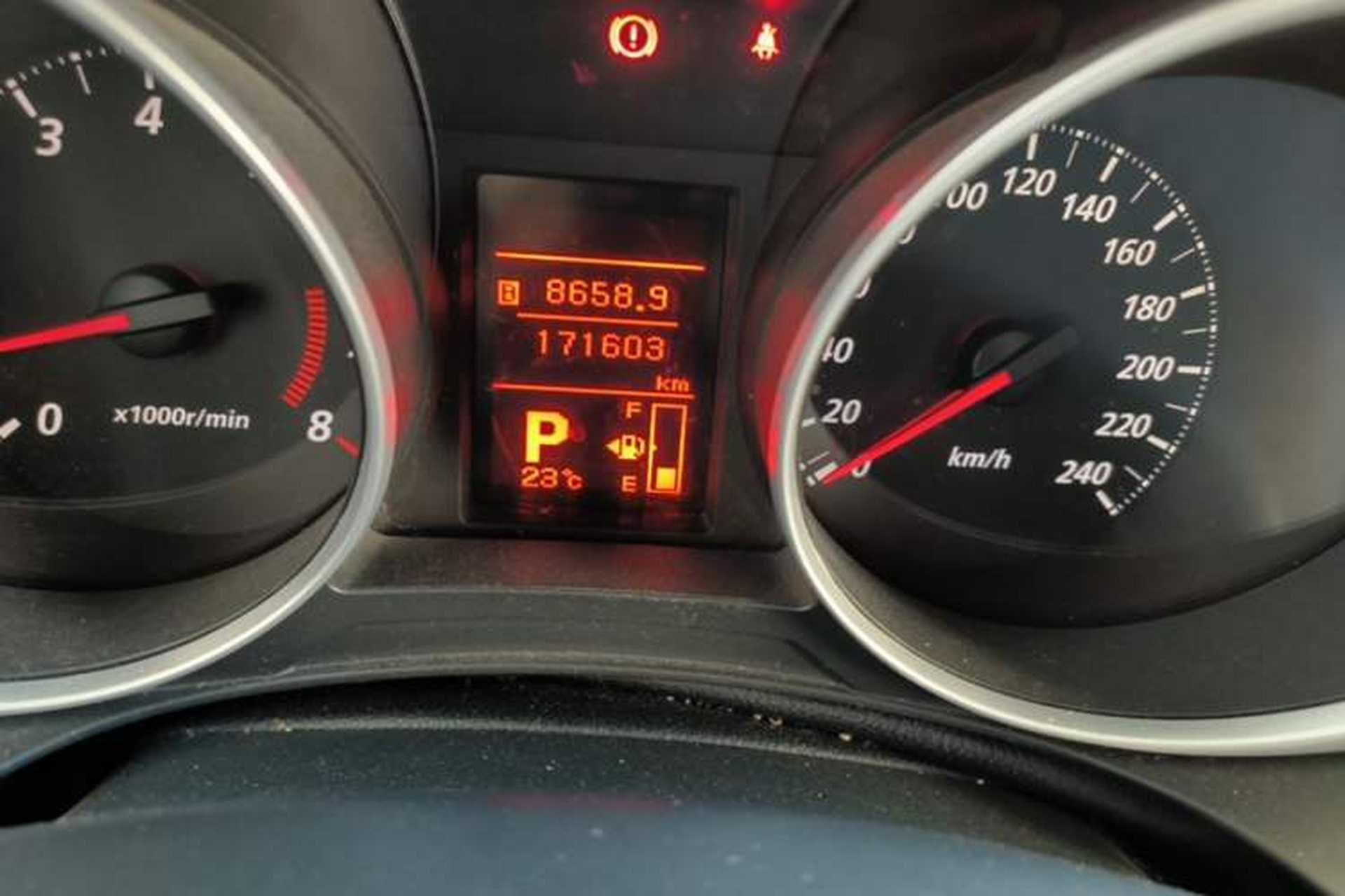 Used Mitsubishi ASX 2013 2.0L CVT Two-Wheel Drive Elite Edition Odometer Close Up