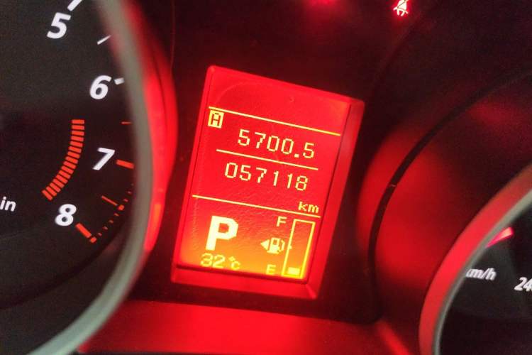 Used Mitsubishi ASX 2013 2.0L CVT Two-Wheel Drive Elite Edition Odometer Close Up