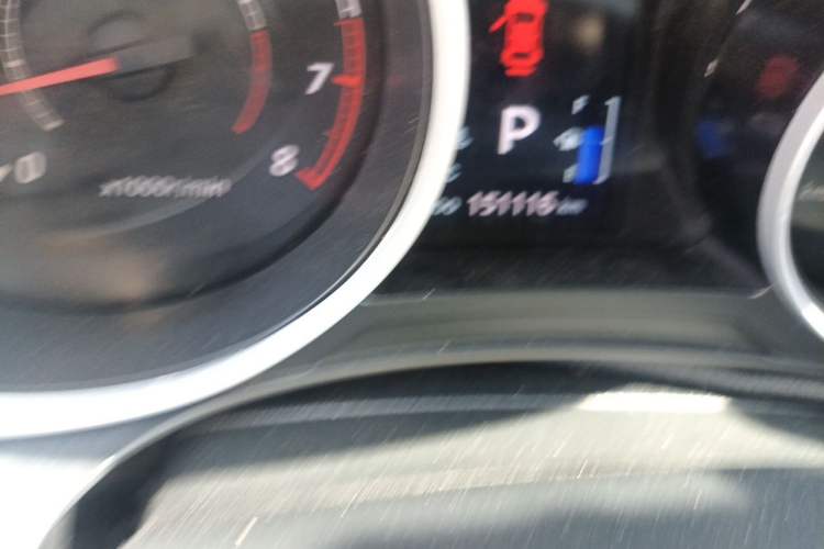 Used Mitsubishi ASX 2013 2.0L CVT Two-Wheel Drive Luxury Edition Odometer Close Up