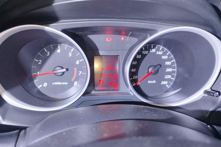 Used Mitsubishi ASX 2013 2.0L CVT Two-Wheel Drive Elite Edition Odometer Close Up