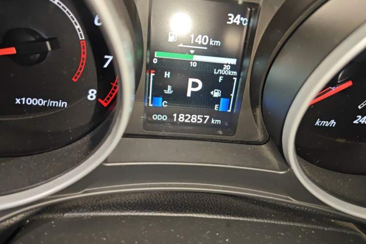 Used Mitsubishi ASX 2013 2.0L CVT 4x4 Flagship Edition Odometer Close Up