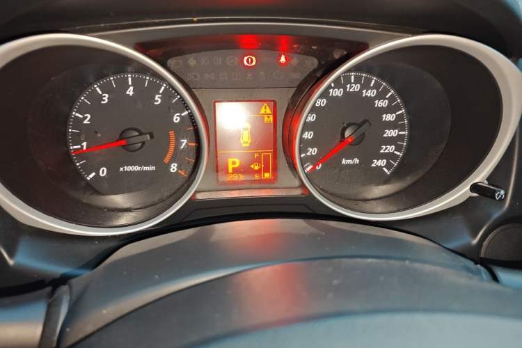 Used Mitsubishi ASX 2013 2.0L CVT Two-Wheel Drive Elite Edition Odometer Close Up