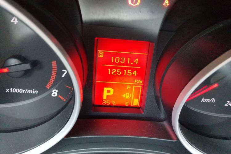 Used Mitsubishi ASX 2013 2.0L CVT Two-Wheel Drive Elite Edition Odometer Close Up