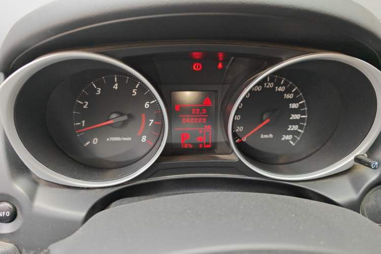 Used Mitsubishi ASX 2013 2.0L CVT Two-Wheel Drive Elite Edition Odometer Close Up