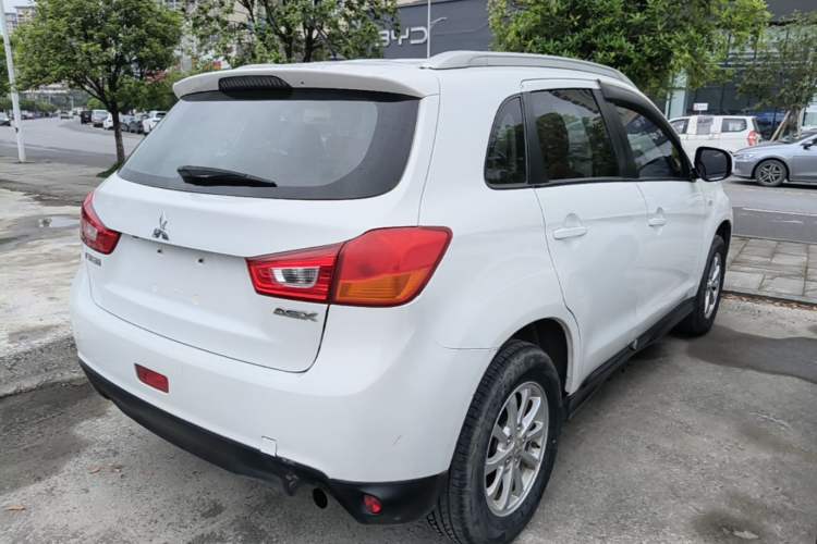 Used Mitsubishi ASX 2013 2.0L CVT Two-Wheel Drive Elite Edition Rear Right 45 Deg