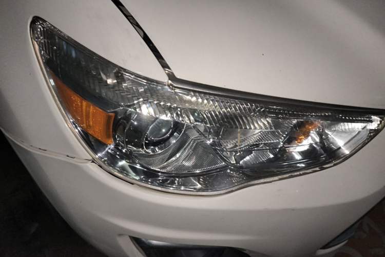 Used Mitsubishi ASX 2013 1.6L Manual Two-Wheel Drive Standard Edition Right Front Headlight