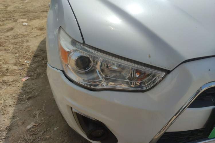 Used Mitsubishi ASX 2013 1.6L Manual Two-Wheel Drive Standard Edition Right Front Headlight