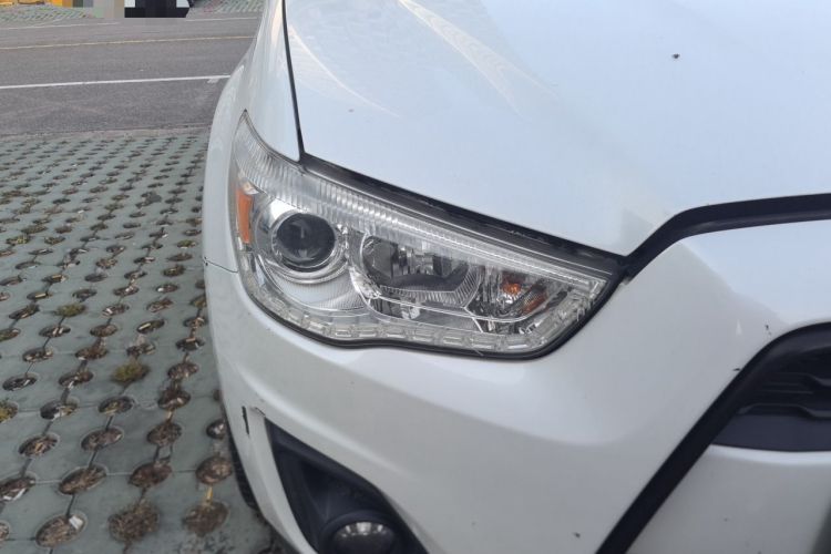 Used Mitsubishi ASX 2013 2.0L Manual Two-Wheel Drive Comfort Edition Right Front Headlight