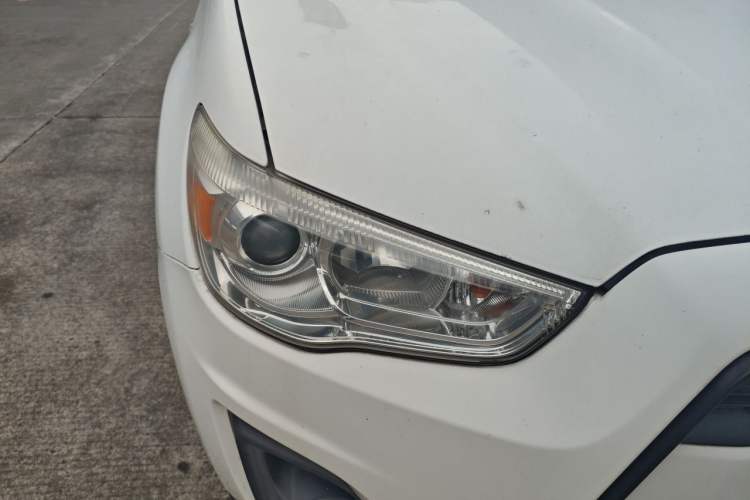 Used Mitsubishi ASX 2013 1.6L Manual Two-Wheel Drive Standard Edition Right Front Headlight