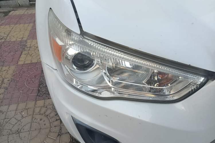 Used Mitsubishi ASX 2013 1.6L Manual Two-Wheel Drive Standard Edition Right Front Headlight
