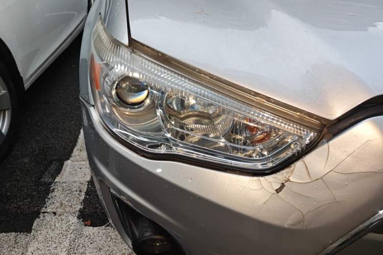 Used Mitsubishi ASX 2013 2.0L CVT Four-Wheel Drive Premium Edition Right Front Headlight