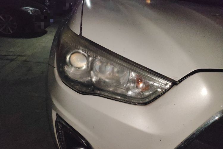 Used Mitsubishi ASX 2013 1.6L Manual Two-Wheel Drive Standard Edition Right Front Headlight