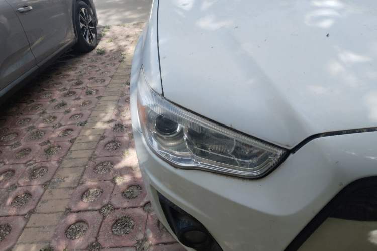 Used Mitsubishi ASX 2013 1.6L Manual Two-Wheel Drive Standard Edition Right Front Headlight