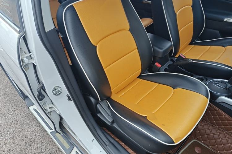 Used Mitsubishi ASX 2013 2.0L CVT Two-Wheel Drive Elite Edition Right Front Seat