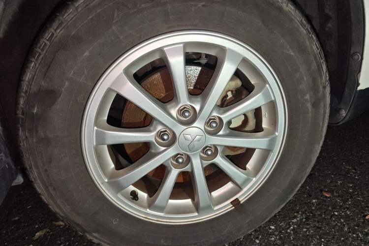 Used Mitsubishi ASX 2013 2.0L Manual Two-Wheel Drive Comfort Edition Right Front Wheel Hub