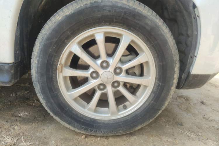 Used Mitsubishi ASX 2013 1.6L Manual Two-Wheel Drive Standard Edition Right Front Wheel Hub